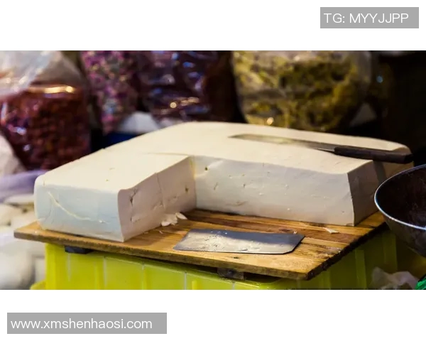 《飞翔的王者：老鹰的生存智慧与自然界中的顶级捕食者》