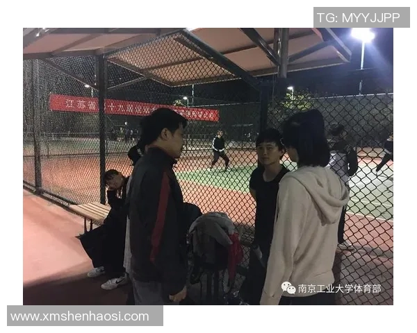 赛后分析：成都网球队与南京网球队的战术意识与表现对比